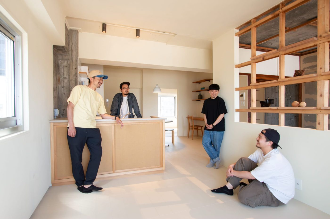 『studyroom#1』のプロジェクトメンバー。左から、工事班の一杉、渋谷、矢板、森村。