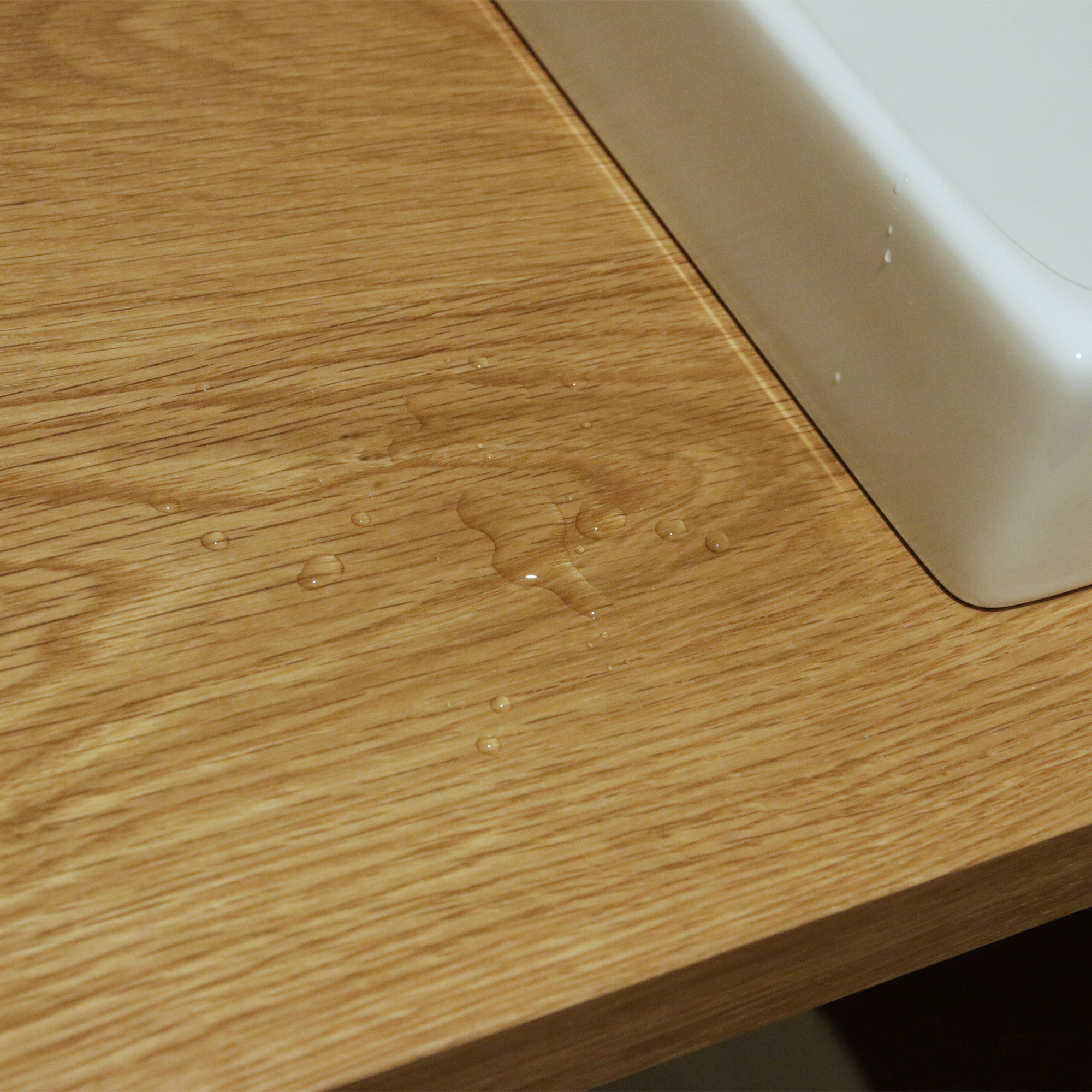 木の手洗いカウンター 陶器の手洗い器 丸350 立水栓用 KB-PR013-04-G165 ウレタン塗装よりも優れた撥水・耐汚性能のある塗装で水回りでも安心してお使いいただけます（節や深い傷がある箇所は、内部に水が入る可能性があります）