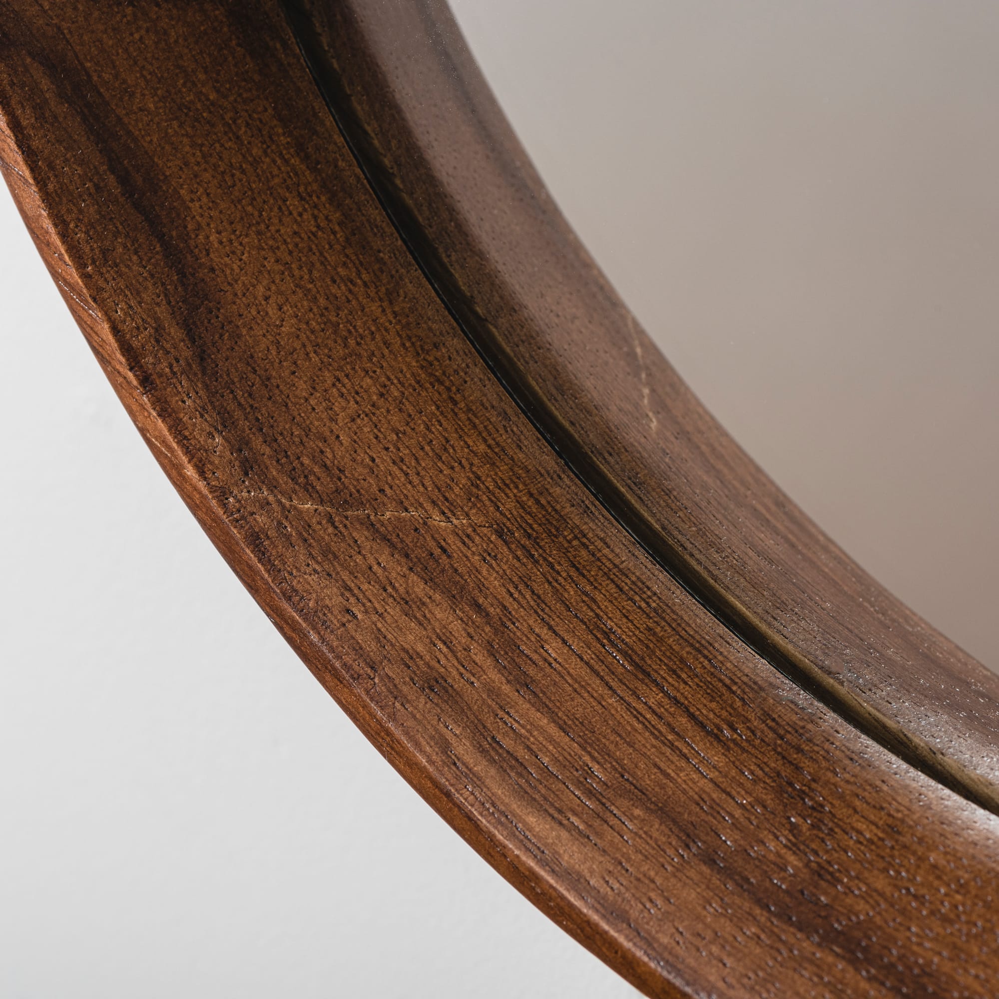 木製ラウンドミラー オーバル 425 KB-AC019-02-G141 無垢のビーチ材を使用しているため、多少の傷がある場合もあります