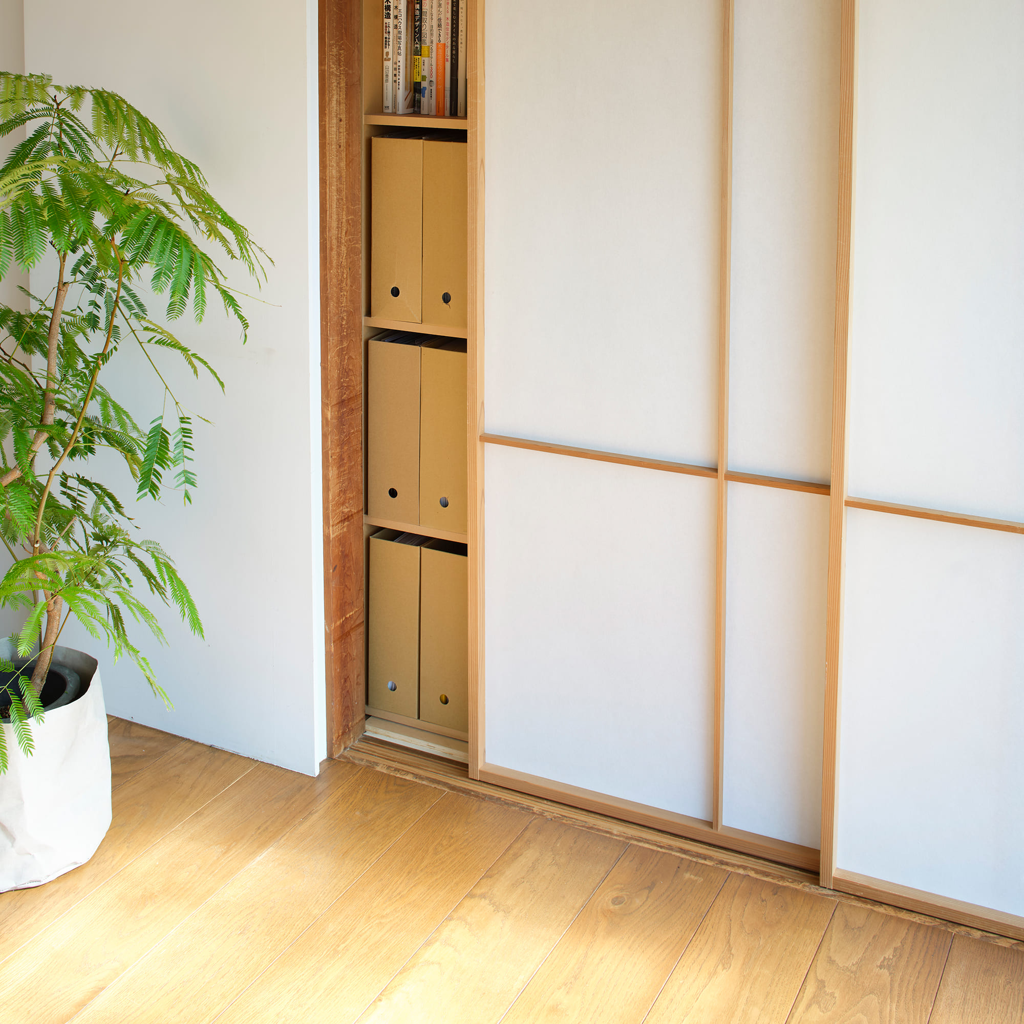 障子 掃き出し窓タイプ H1700〜1999 DW-DR009-02-G164 （撮影：中村晃）