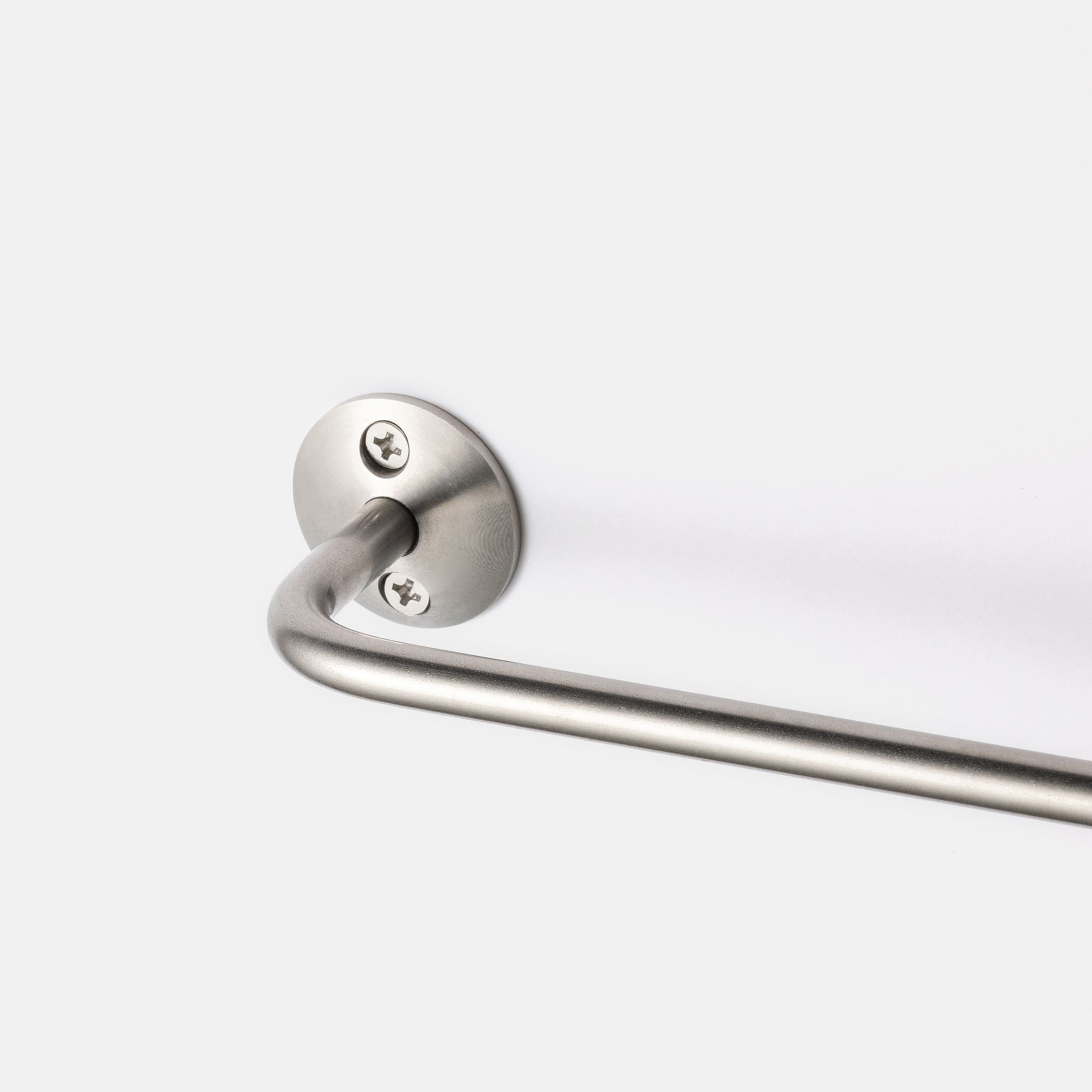 ステンレス丸座バー W450 KB-AC020-02-G141 ビスはビス穴にすっぽり入ります