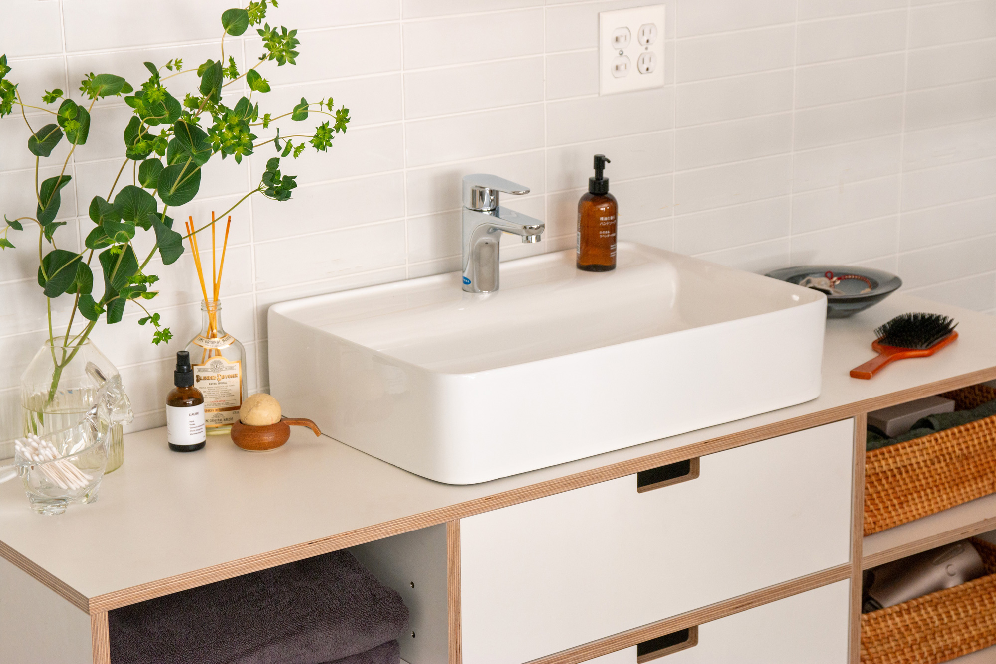 置き型洗面器 水栓デッキ 角600 KB-PR017-02-G173 「プライウッド洗面台」と「ストレート混合栓B」との組み合わせ