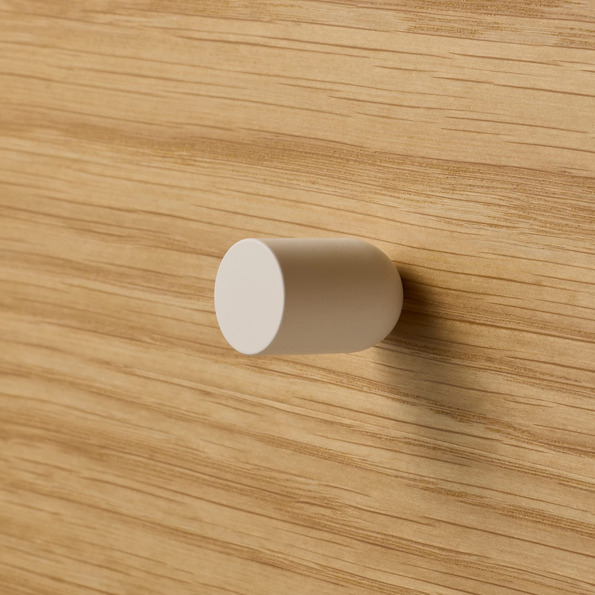 オヨンミンつまみ タンブラー PS-HD025-01-G141 オーク材と合わせたイメージ