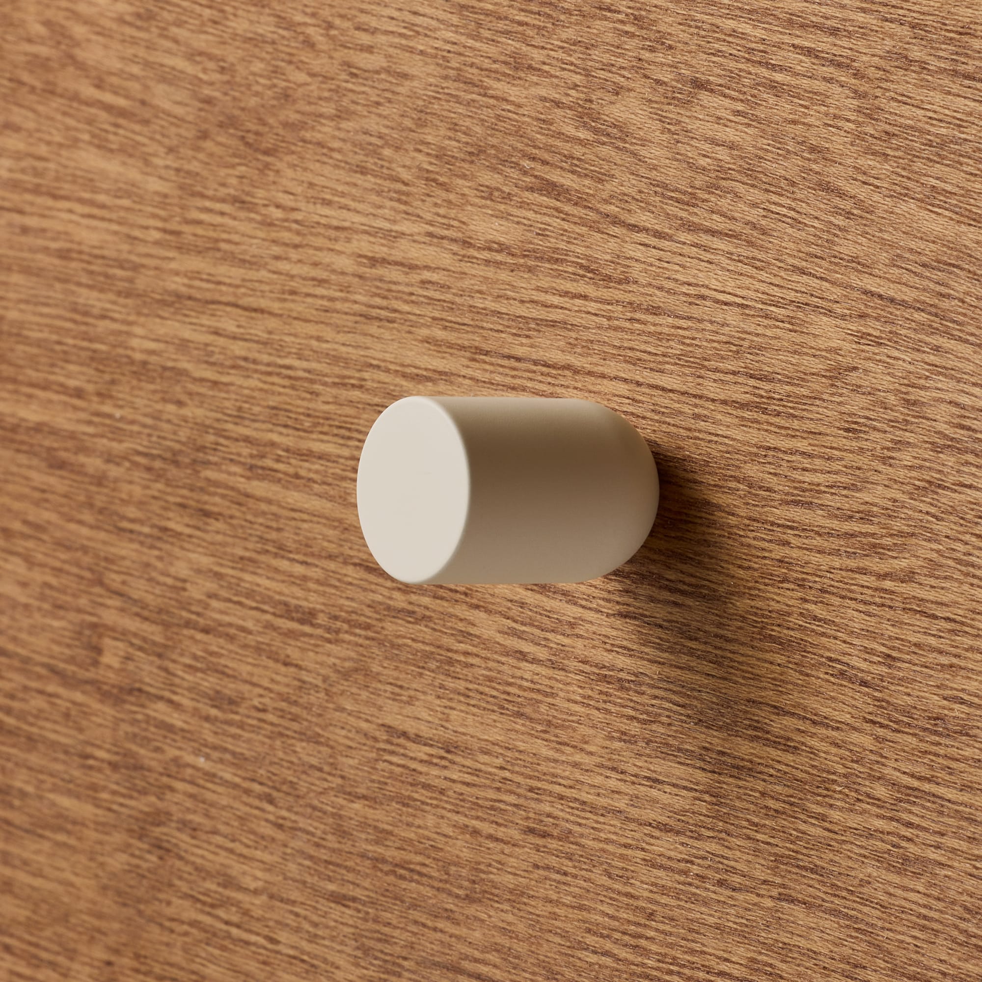 オヨンミンつまみ タンブラー PS-HD025-01-G141 ラワン材と合わせたイメージ