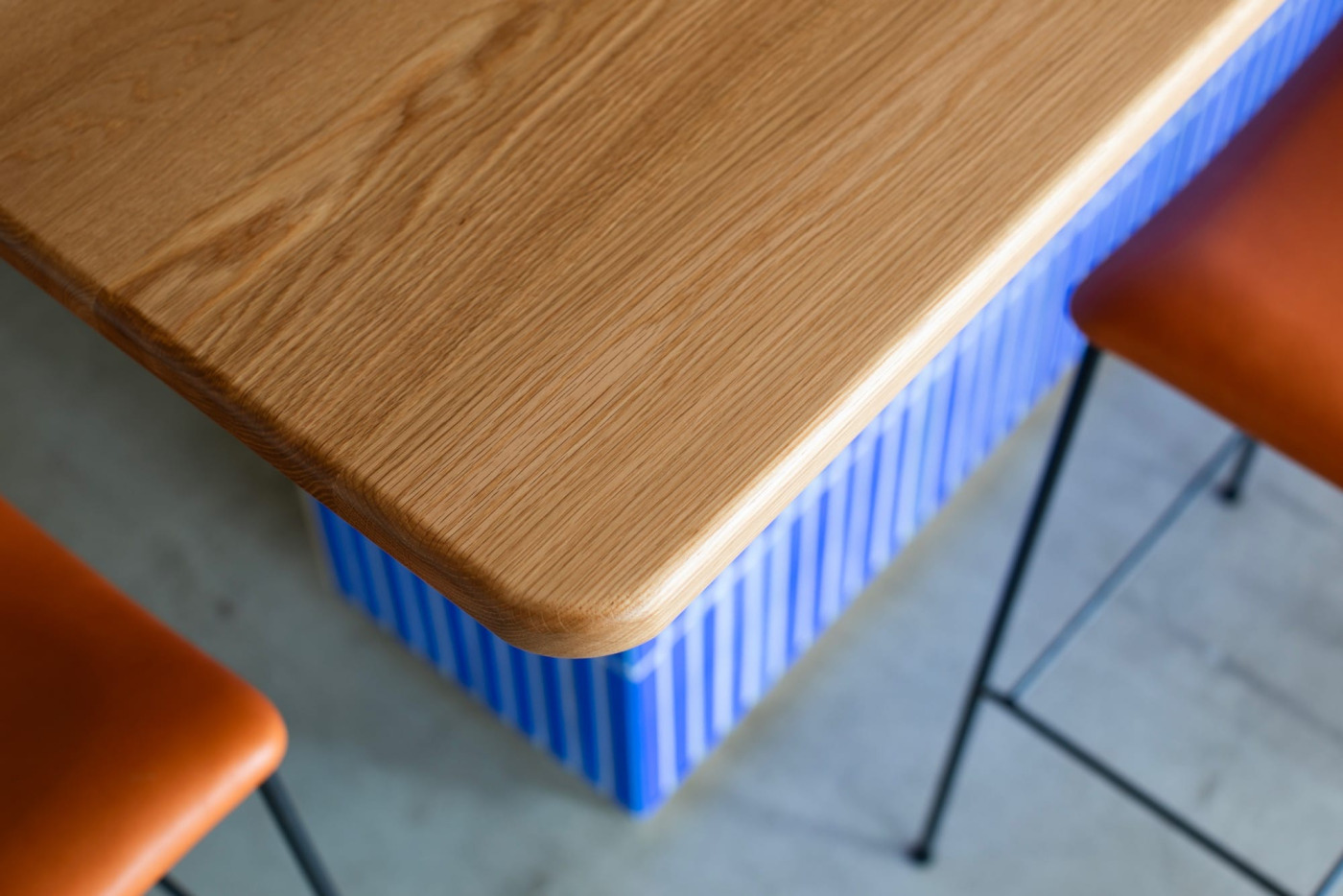 フリーカット無垢材 カスタム ホワイトオーク PS-TT009-04-G165 ホワイトオーク／角丸50mmR・面取り10mmR・T30mm・セラウッド塗装