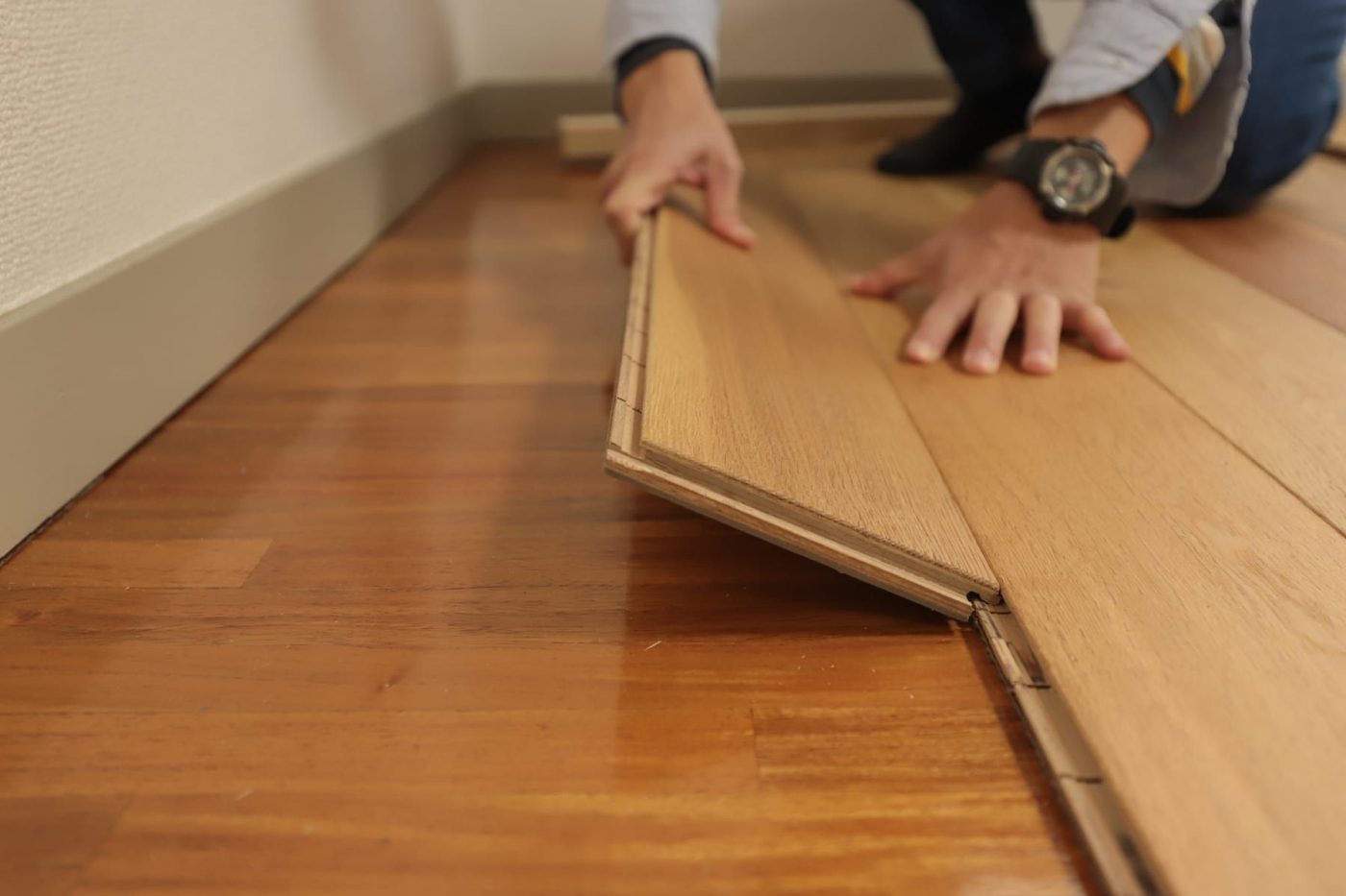 イージーロックフローリング オーク120/クリア塗装 FL-FL021-05-G141 ボンドも釘も使わず、はめて敷くだけ