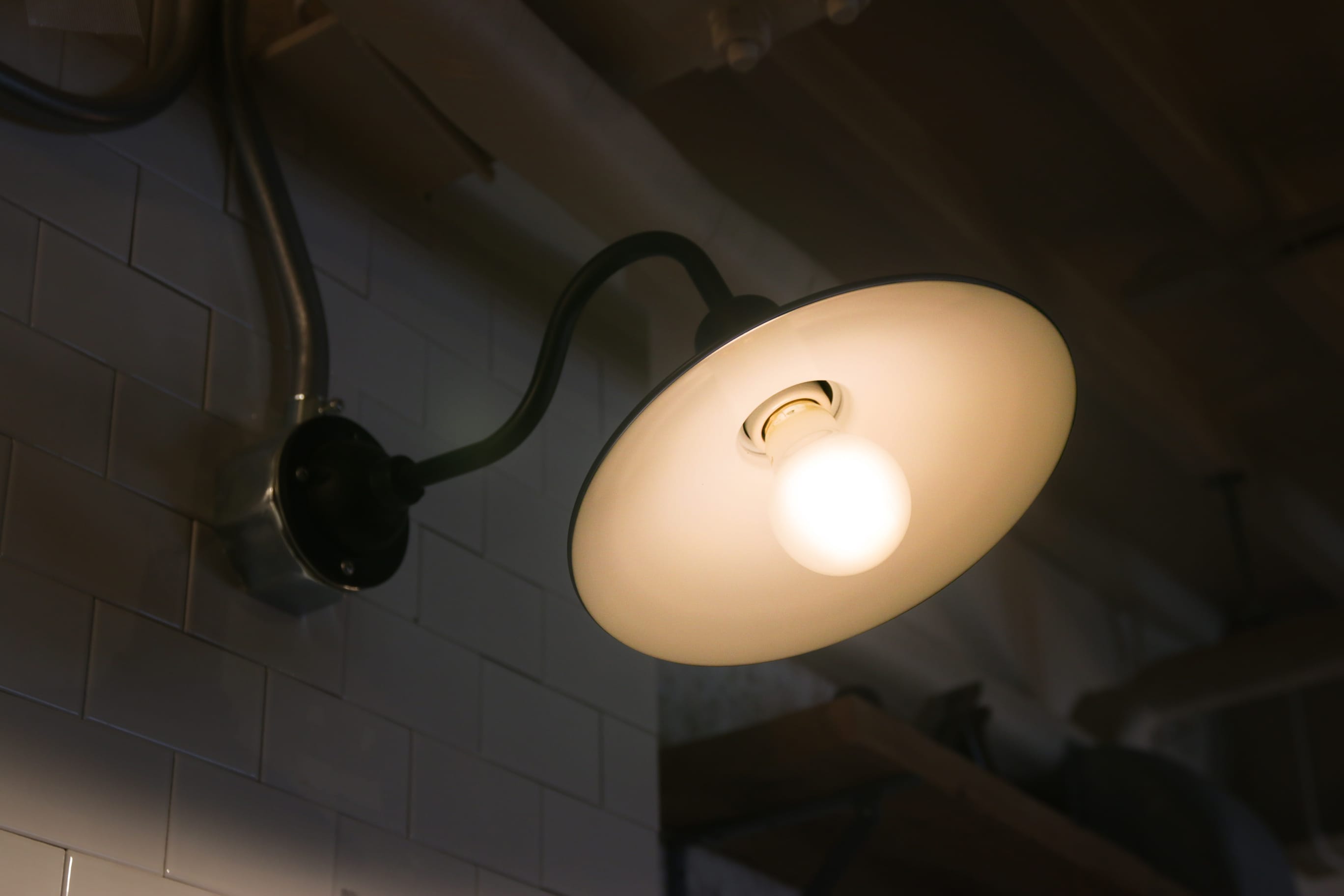 フロストLED電球 φ60(E26)45W相当 アイス 2700K電球色 LT-BB008-02-G141