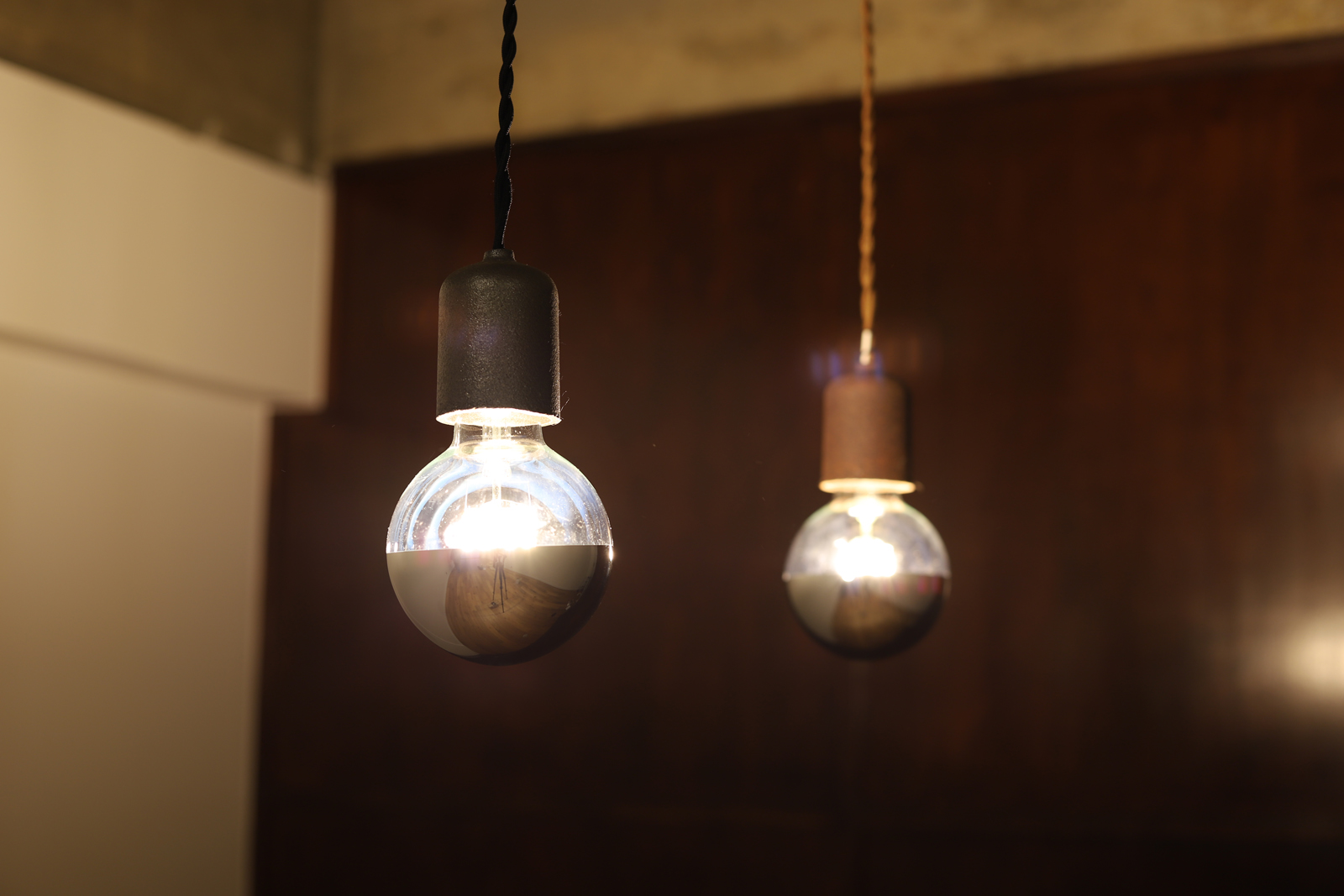 ミラーLED電球 φ95(E26)55W相当 シルバー 2700K電球色 LT-BB007-06-G141 ソケットランプMETALを組み合わせて（φ95 シルバー 2700K電球色）