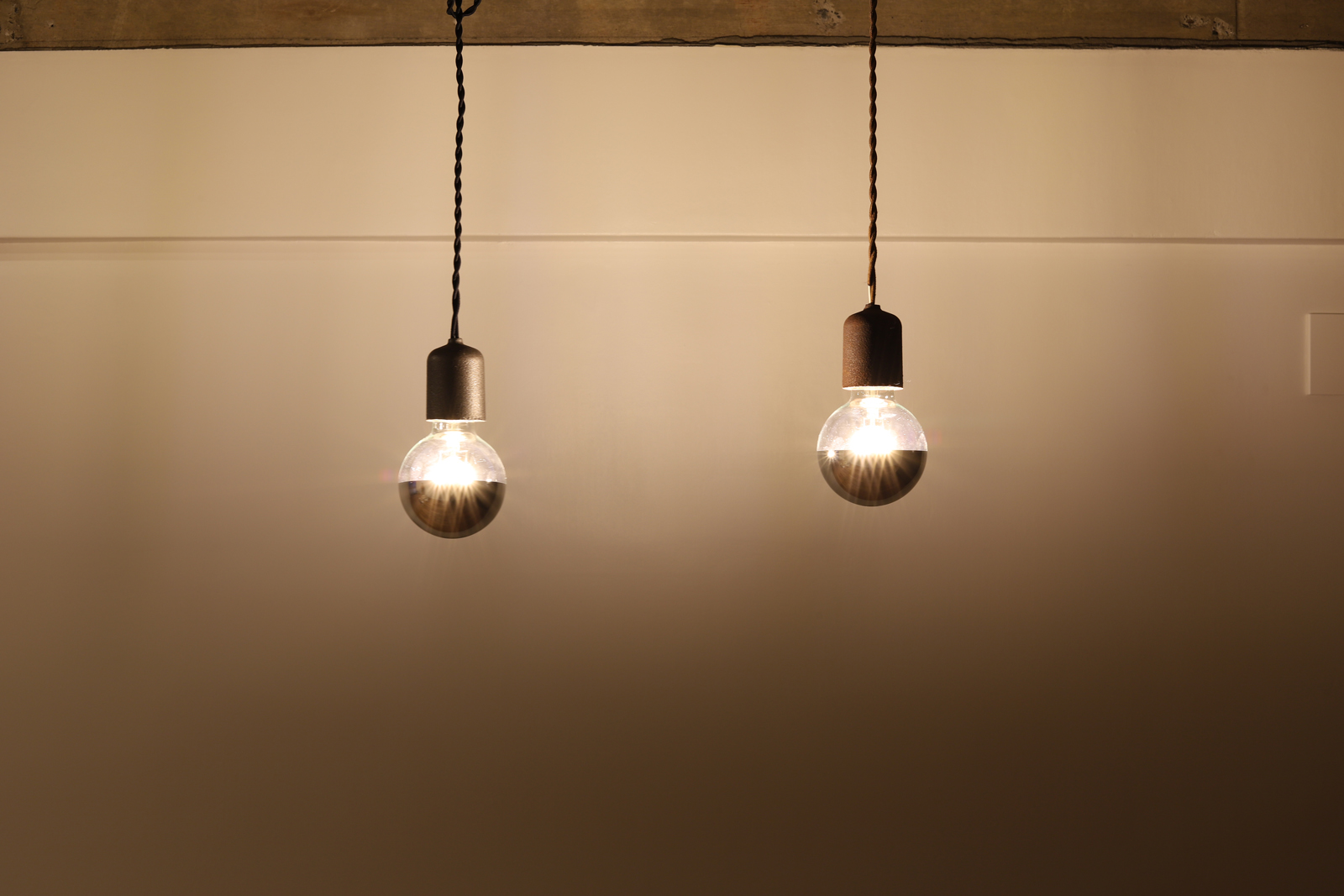 ミラーLED電球 φ95(E26)55W相当 シルバー 2700K電球色 LT-BB007-06-G141 ソケットランプMETALを組み合わせて（φ95 シルバー 2700K電球色）