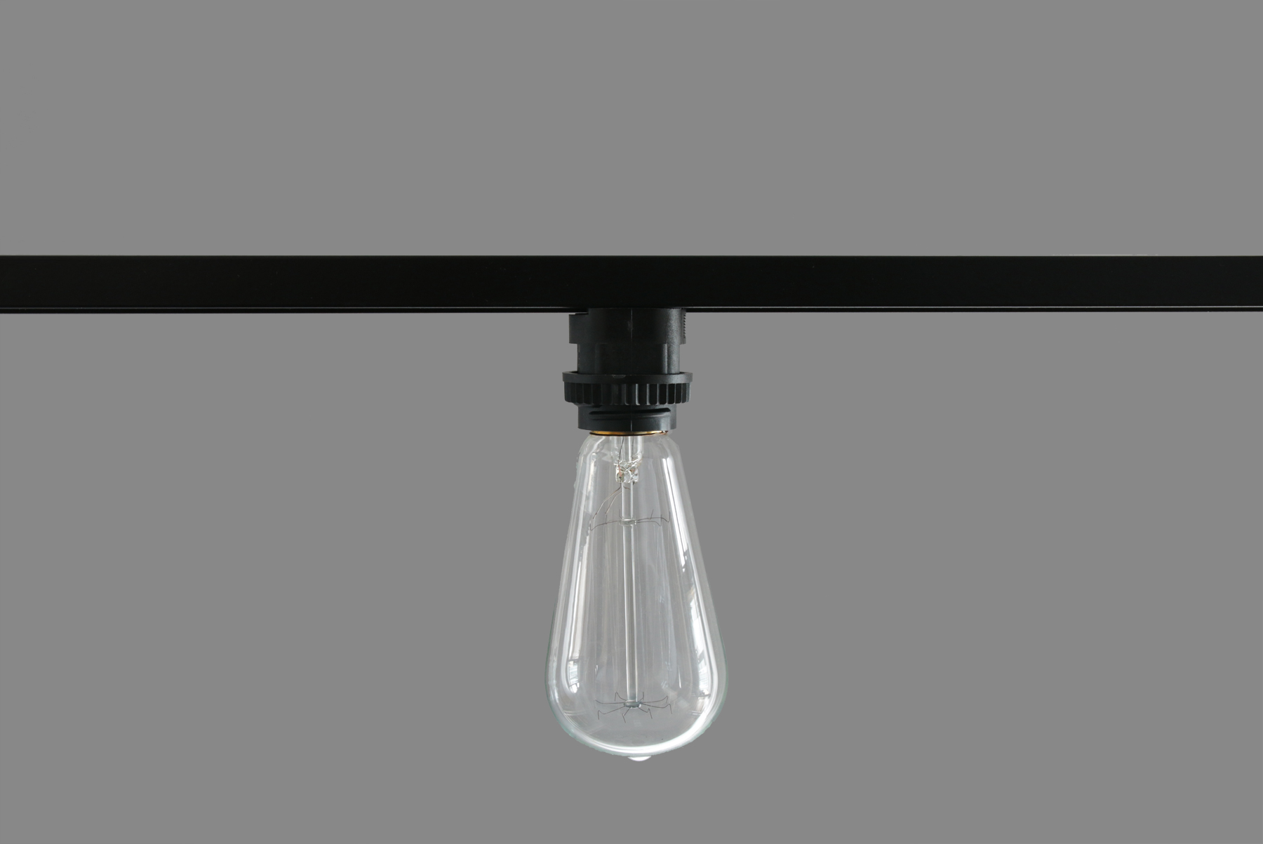 ライティングレールプラグ E26 ソケット (BK) LT-PS010-01-G141 エジソン電球をつけて