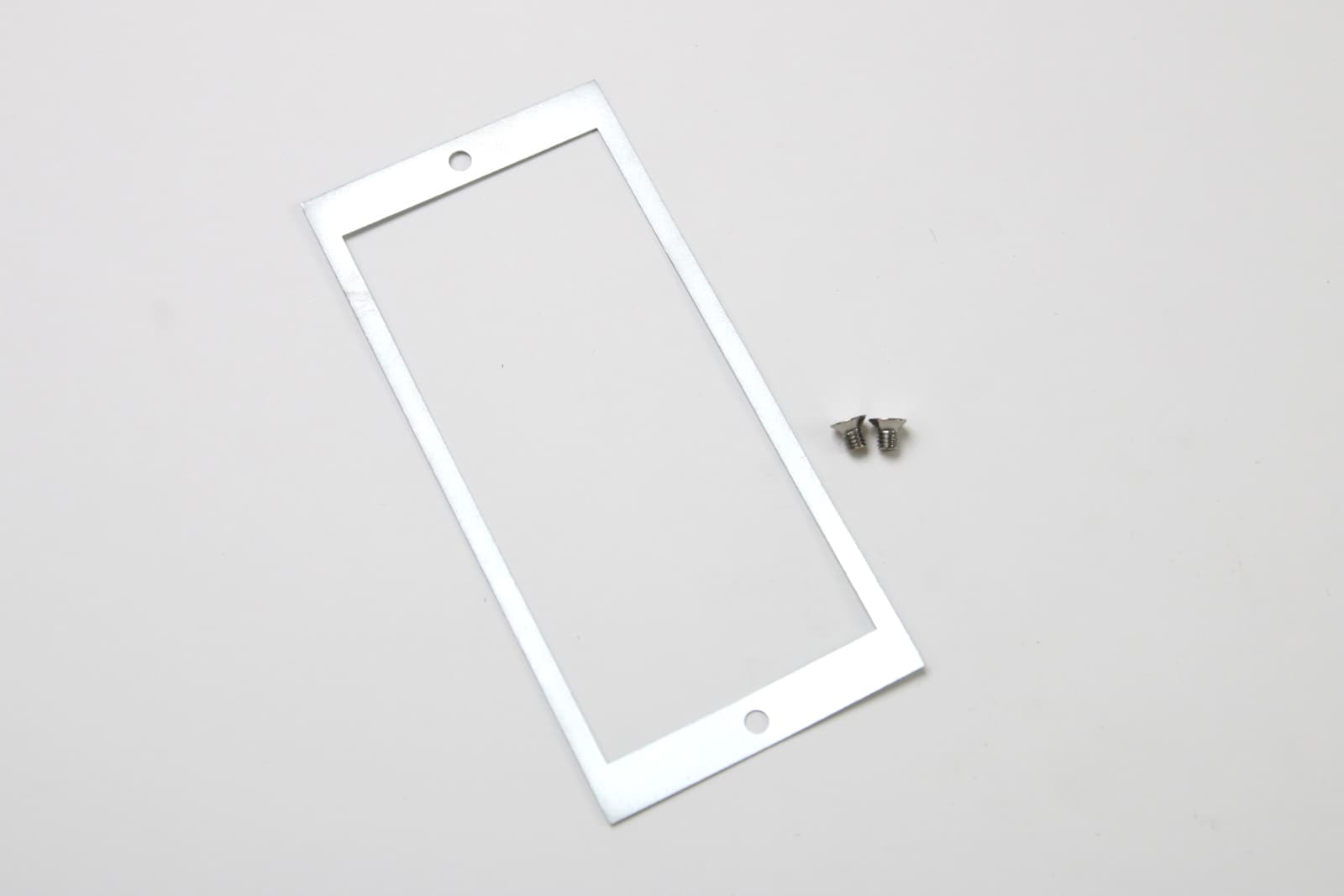 メタルスイッチプレート 調光器＆片切/3路対応 (GY) LT-PS009-OP11-G141 メタルスイッチプレートと組み合わせるための専用パーツが付属します