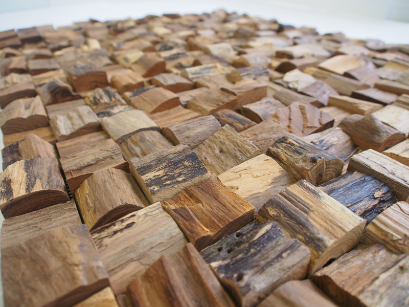 古木タイル モザイク WL-WB003-03-G141 建材、船、電柱、枕木…。数多の歴史を滲ませる古材。歴史の結晶です