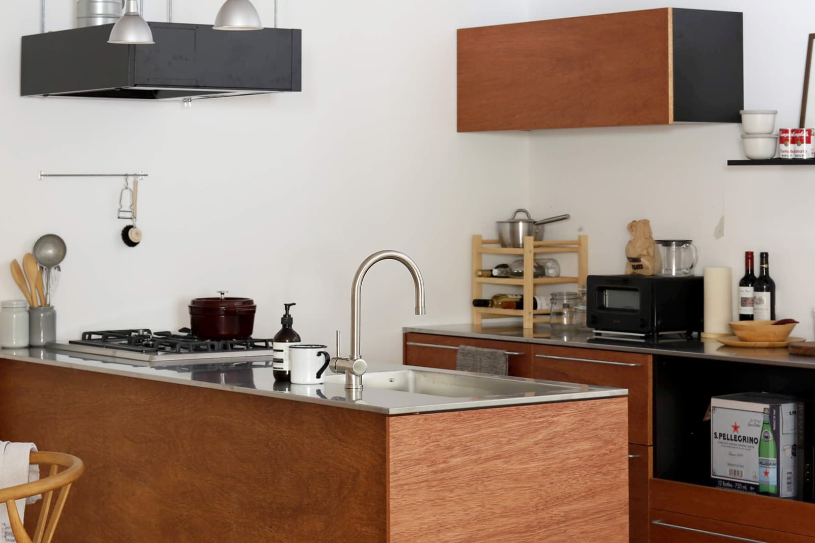 ハンドホース水栓 グースネック混合栓 サテン KB-TP006-02-G141 ほっそりと自然な佇まい（写真はサテン）