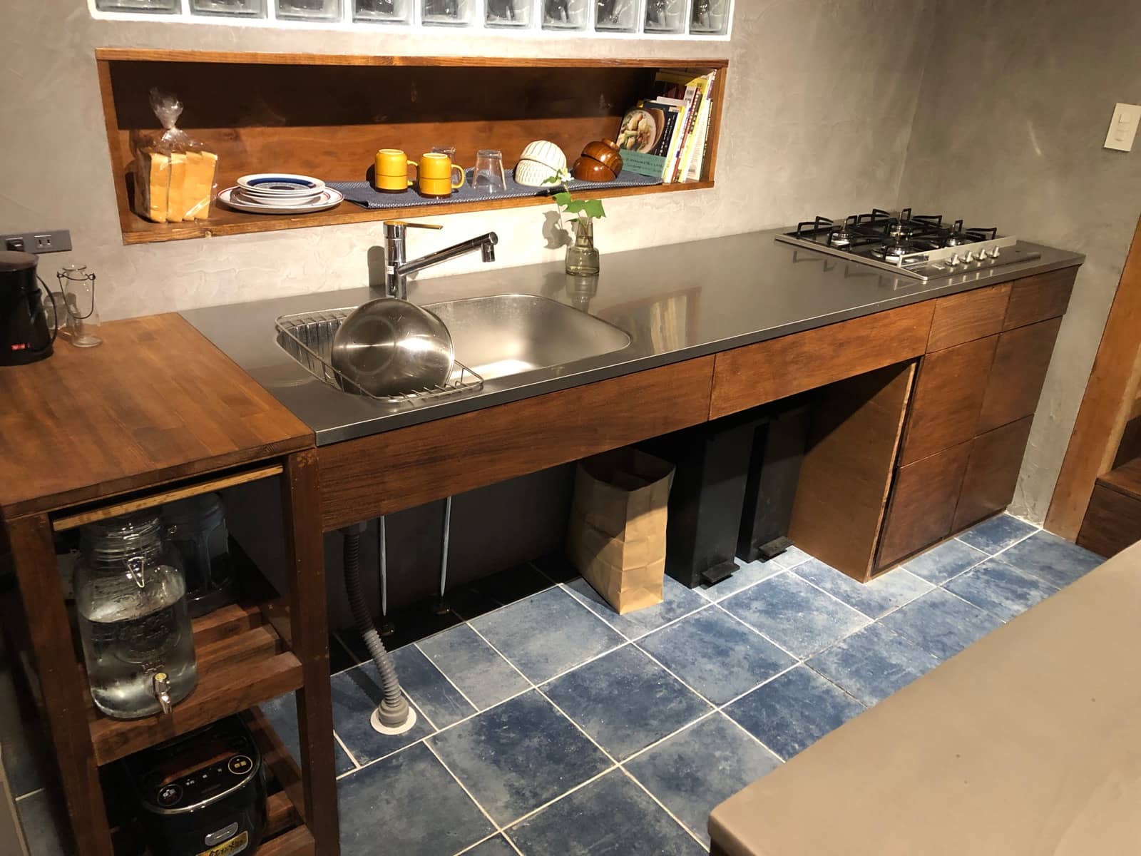 クロームメッキ水栓 ストレート混合栓 KB-PT002-01-G141 写真は寒冷地非対応品です