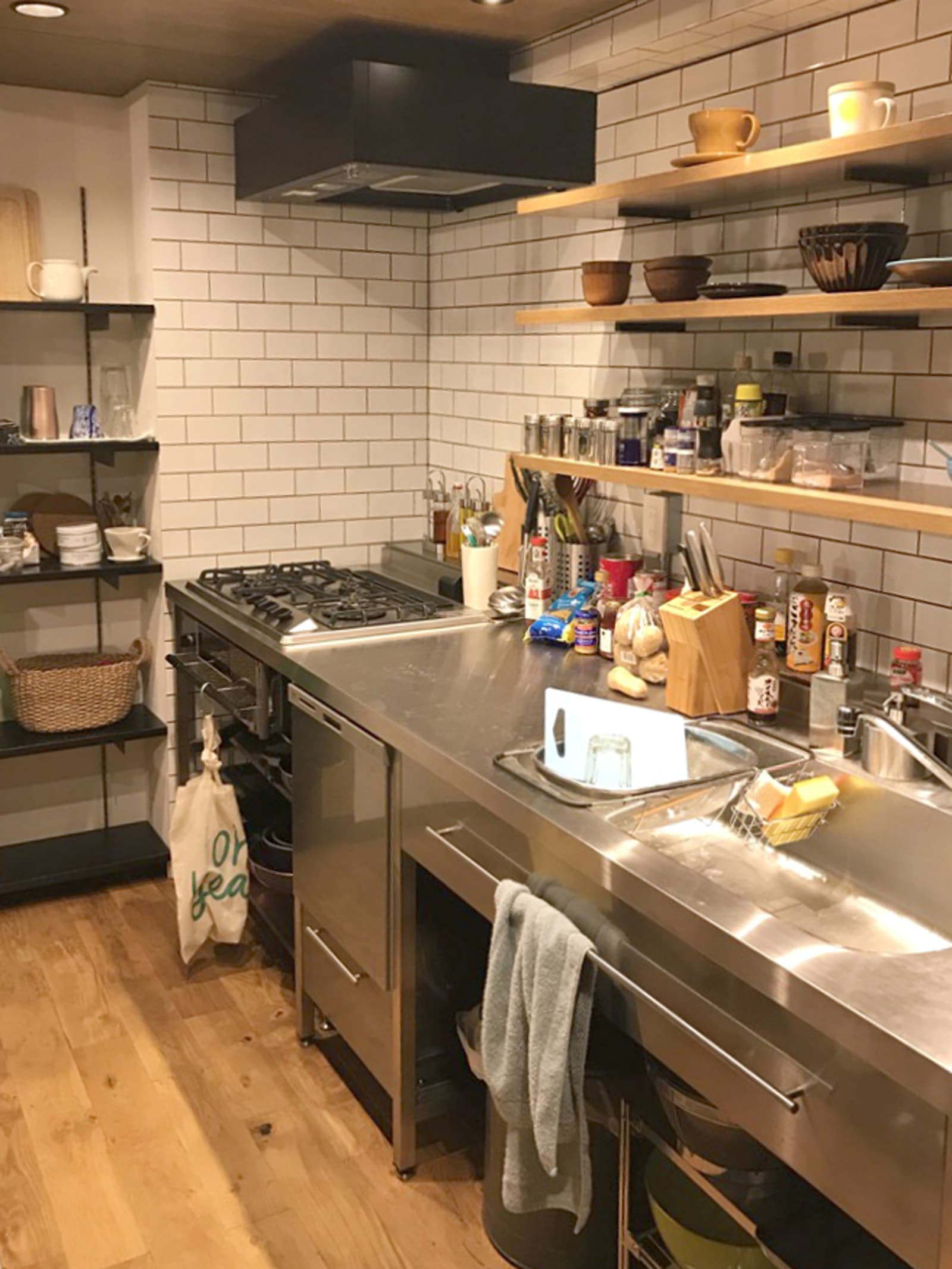 ガスコンロ プラスドゥ 3口 W750 グリル付き(SUS) 都市ガス KB-PT001-07GT-G141 ステンレスフレームキッチンとの組み合わせ