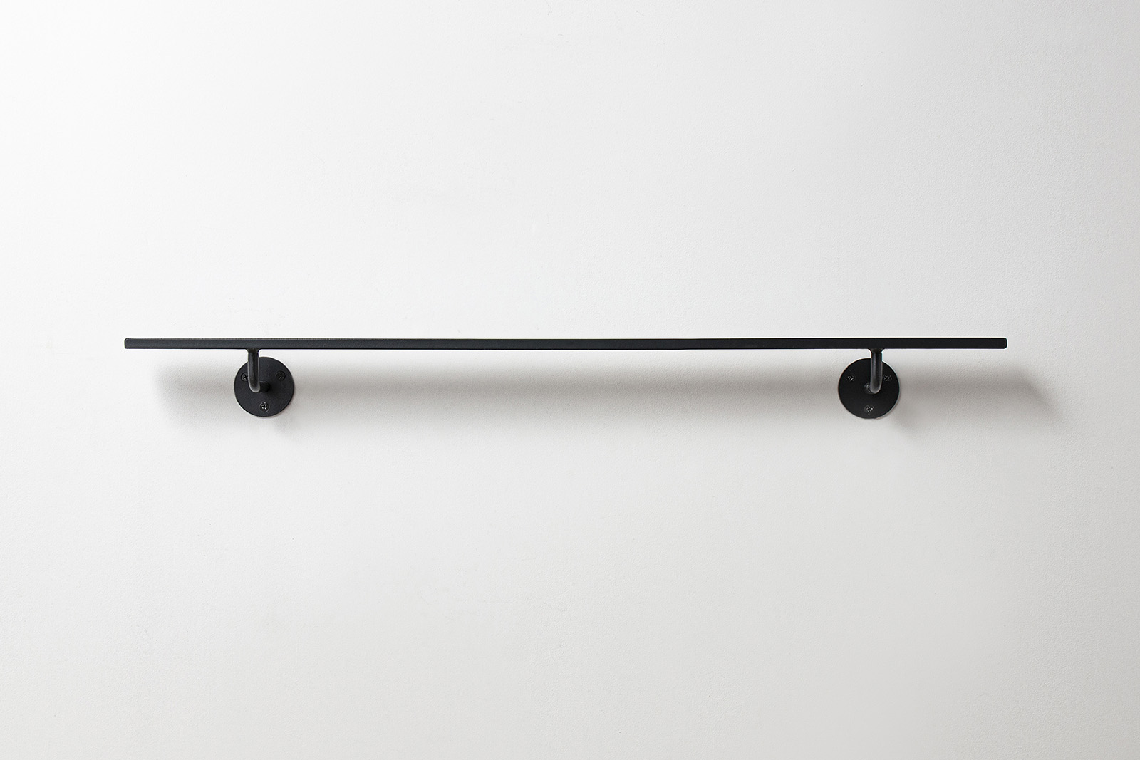 鉄の手摺 黒塗装 L500～1000 ET-SH003-01-G250 玄関やトイレに水平に使うのもおすすめ