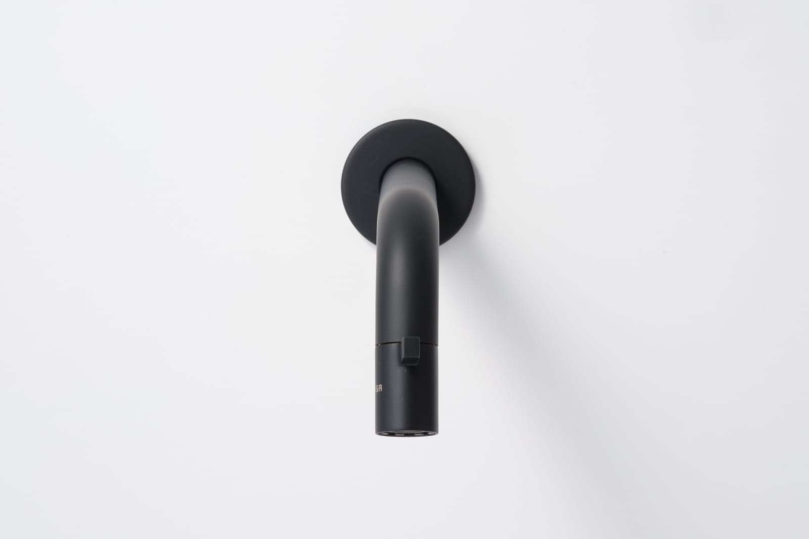 壁付けスパウトレバー水栓 洗面用 マットブラック L186 KB-TP011-04-G141