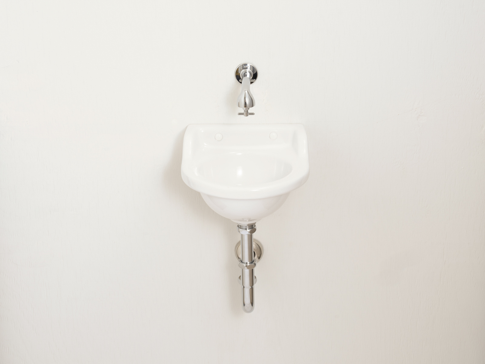 壁付け手洗いボウル フラット KB-PR011-01-G244 フラットタイプ+壁付けつまみ単水栓　※写真の水栓は旧仕様品