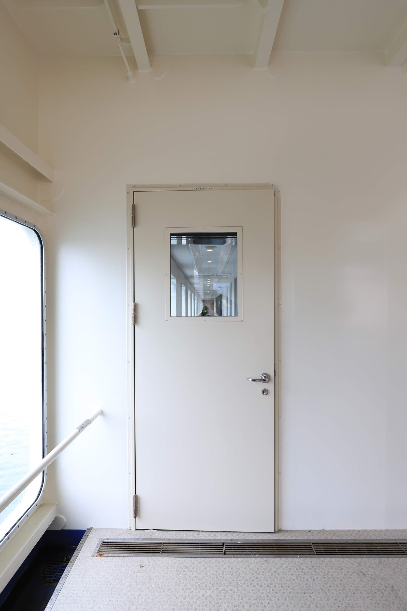 船舶ドアパーツ レバーハンドル ホーン 空錠 PS-HD015-02-G141 海上で実際に使われています